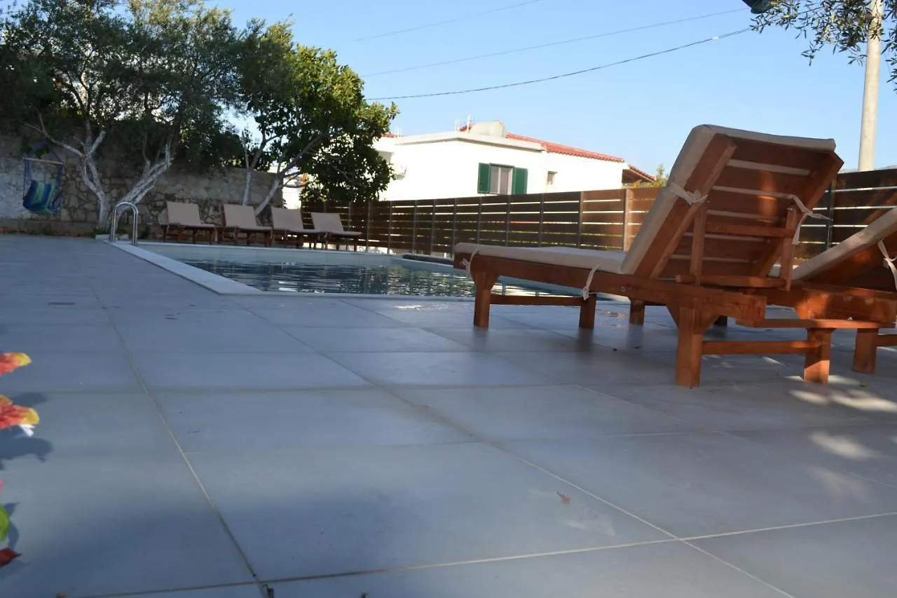 Ksamil Apartments
