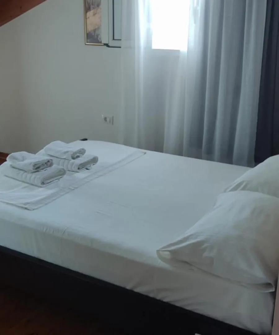 Ksamil Apartments 0*,