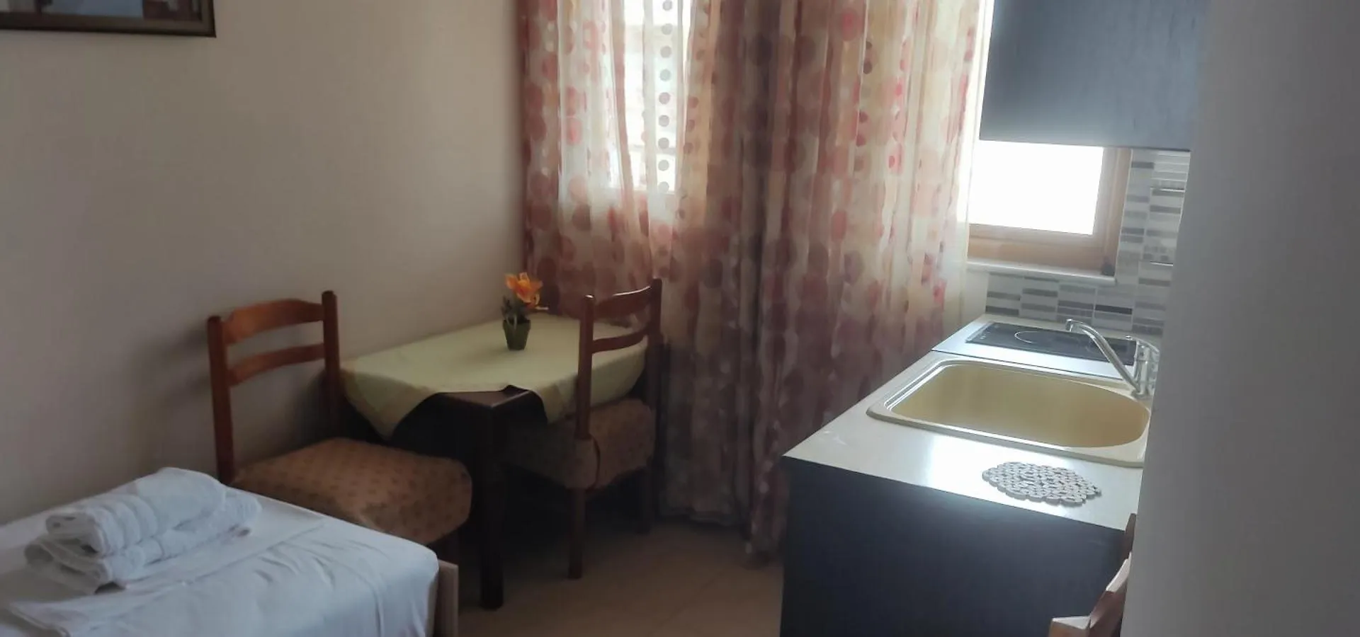 Ksamil Apartments