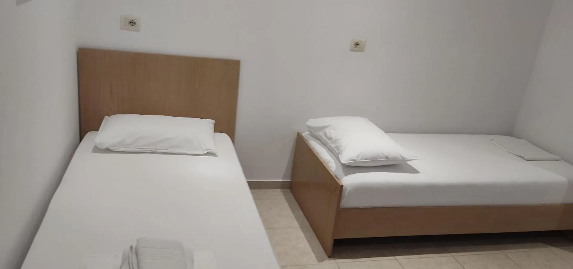 Ksamil Apartments