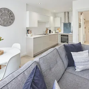 Host & - Number 2 At Pannett Apartment Whitby